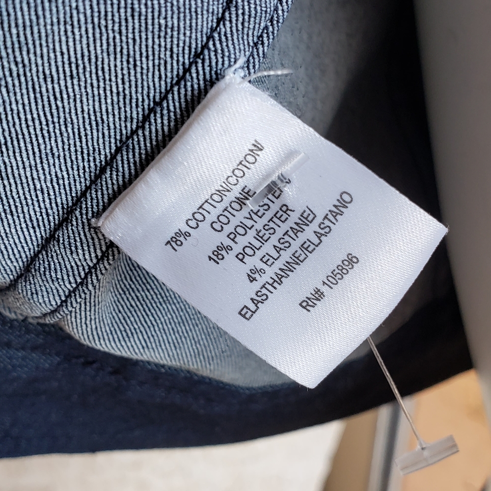A Boundle Guess pants and top - Picture 4 of 5